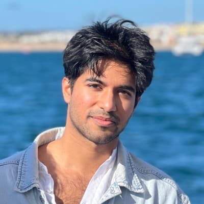Dr. Arastu Sharma